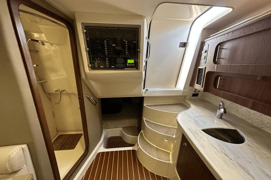 2015 Grady-White Express 370