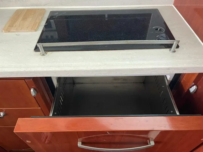  Yacht Photos Pics 2011 Riviera 43 Open Flybridge - Image 33