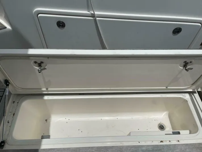  Yacht Photos Pics 2011 Riviera 43 Open Flybridge - Image 29