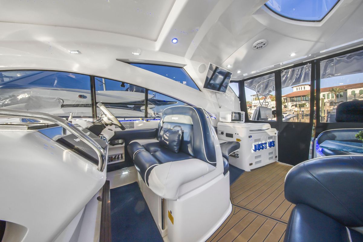 2009 Fairline 52 