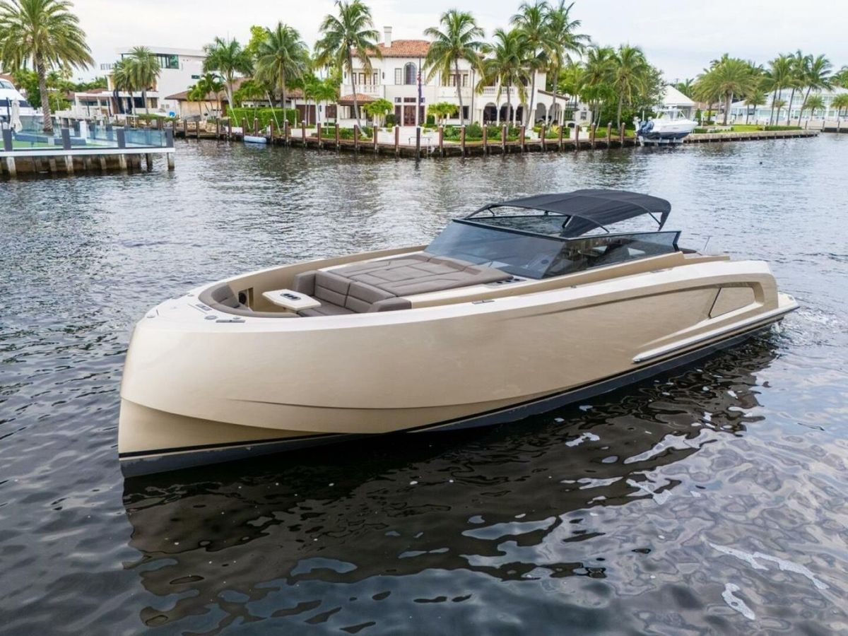 2022 Vanquish Yachts 45 