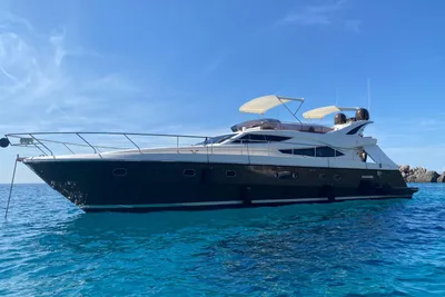2005 Ferretti Yachts 620