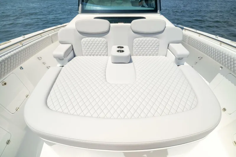  Yacht Photos Pics 2026 Hcb 48 Campeon - Image 47