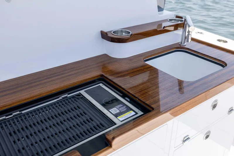  Yacht Photos Pics 2026 Hcb 48 Campeon - Image 21