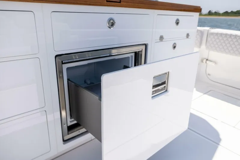  Yacht Photos Pics 2026 Hcb 48 Campeon - Image 20