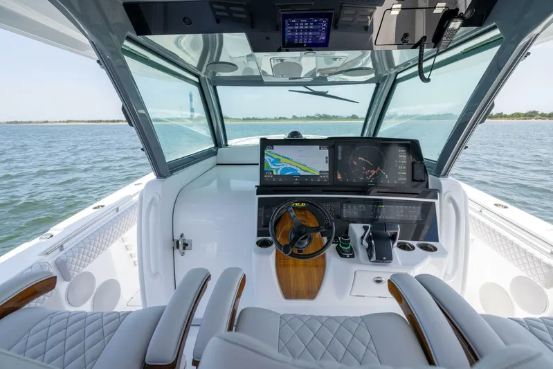  Yacht Photos Pics 2026 Hcb 48 Campeon - Image 34