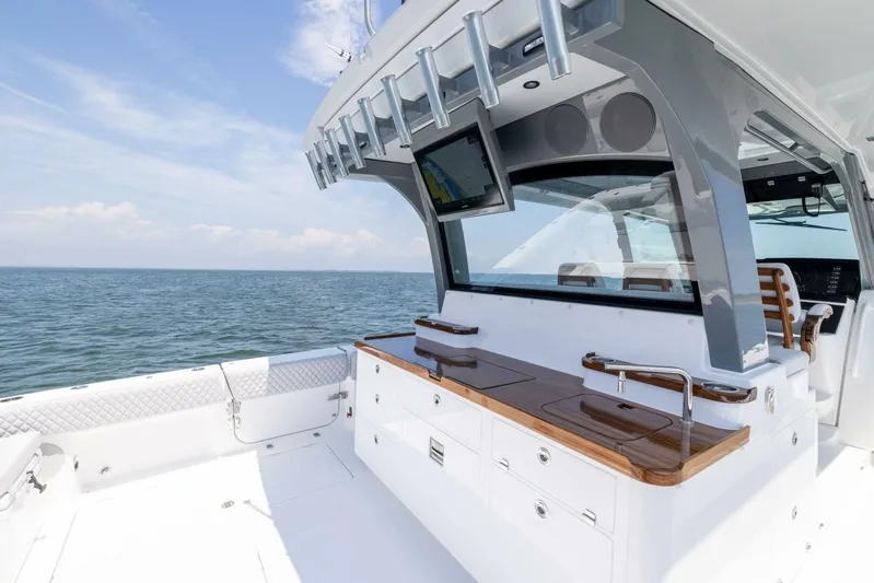  Yacht Photos Pics 2026 Hcb 48 Campeon - Image 25