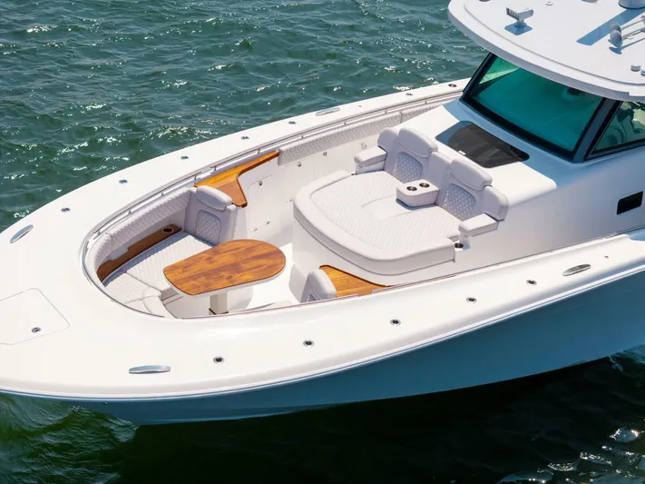  Yacht Photos Pics 2026 Hcb 48 Campeon - Image 7