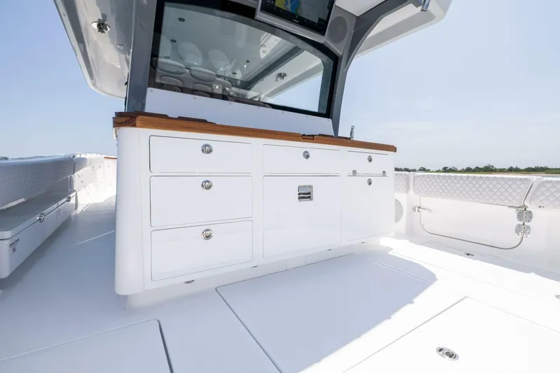  Yacht Photos Pics 2026 Hcb 48 Campeon - Image 18