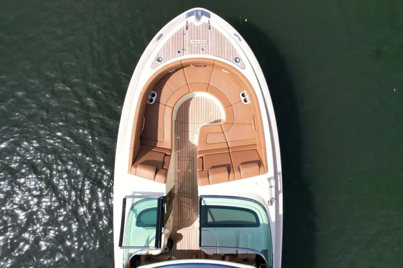  Yacht Photos Pics 2022 Chris-craft Launch 35 Gt - Image 18