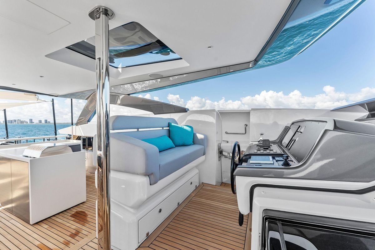 2024 Custom Line 106