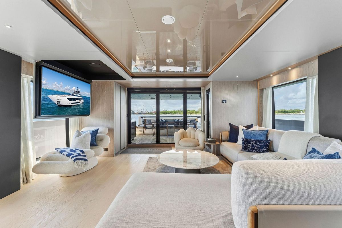 2024 Custom Line 106