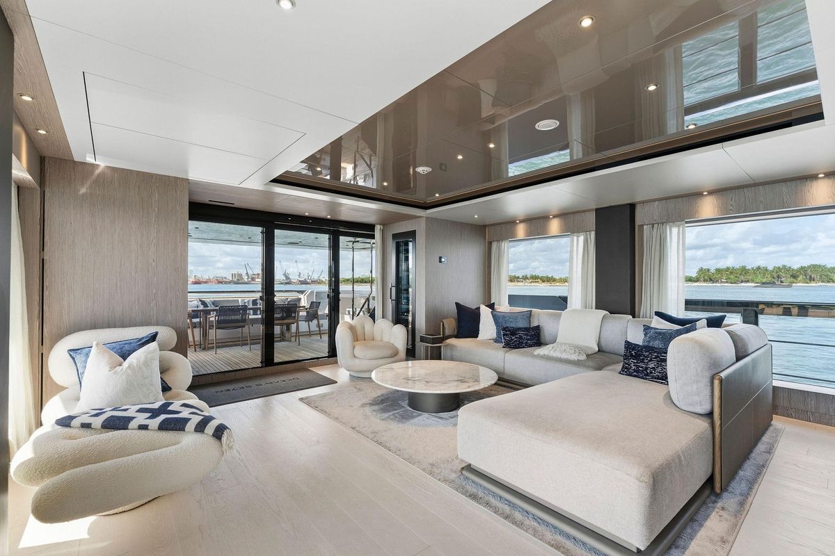 2024 Custom Line 106