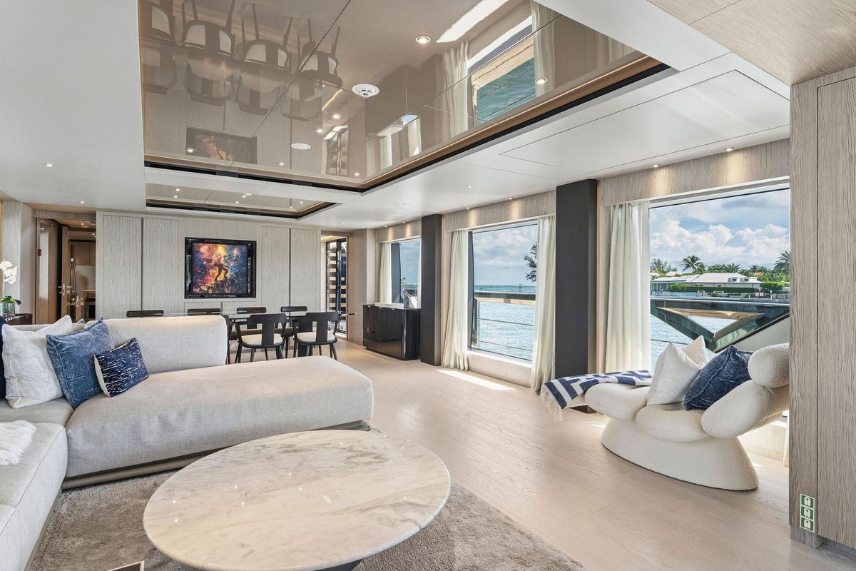 2024 Custom Line 106