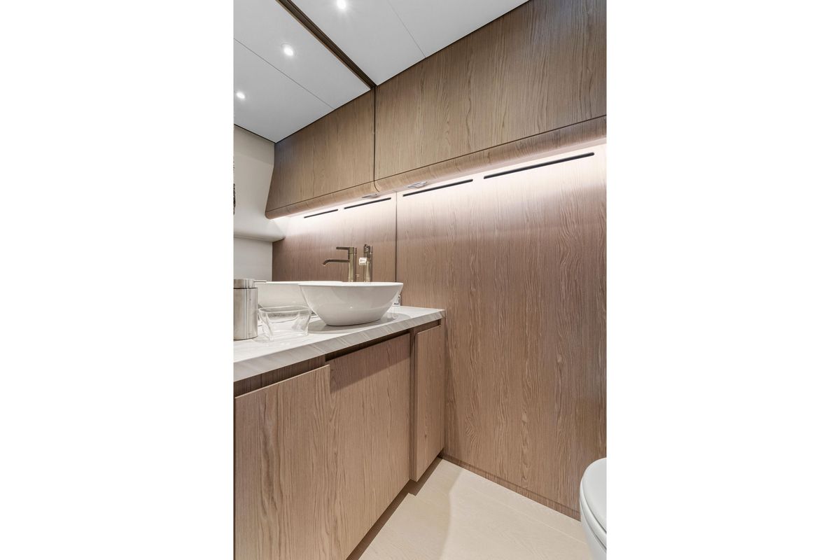 2024 Custom Line 106