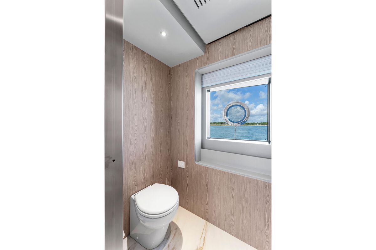 2024 Custom Line 106