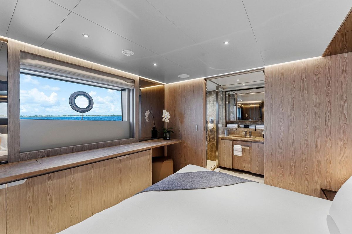 2024 Custom Line 106