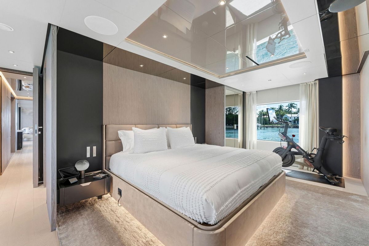 2024 Custom Line 106