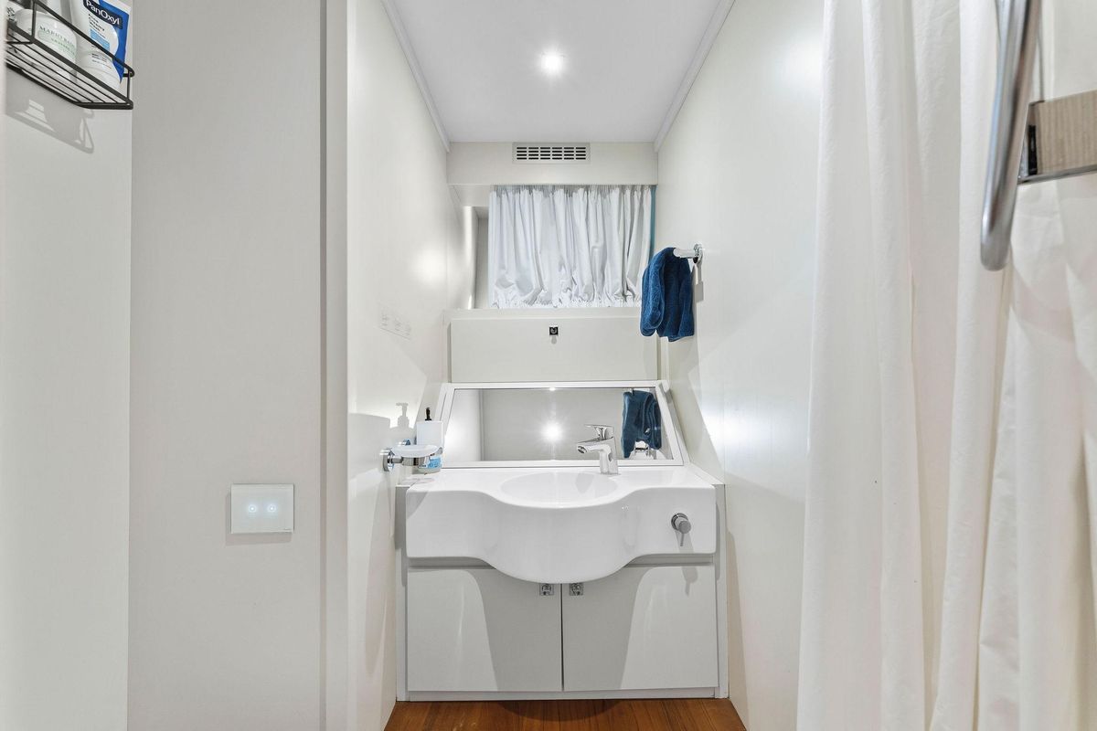 2024 Custom Line 106