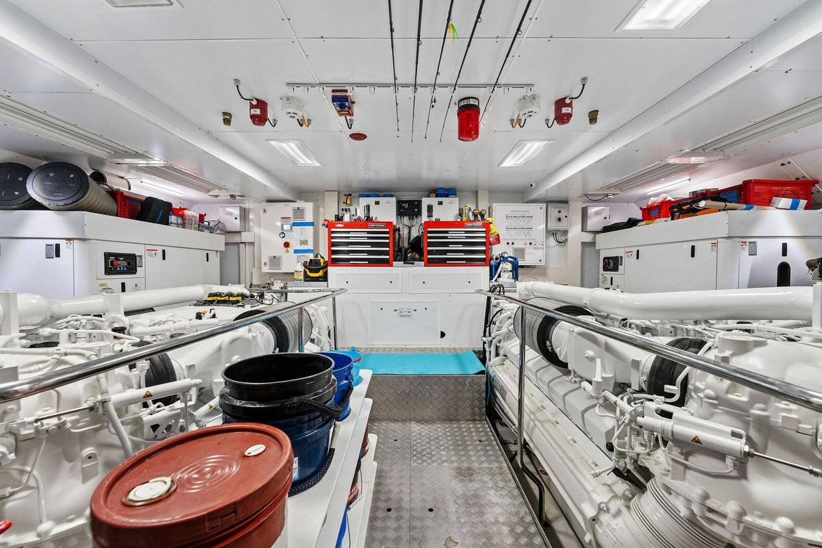 2024 Custom Line 106