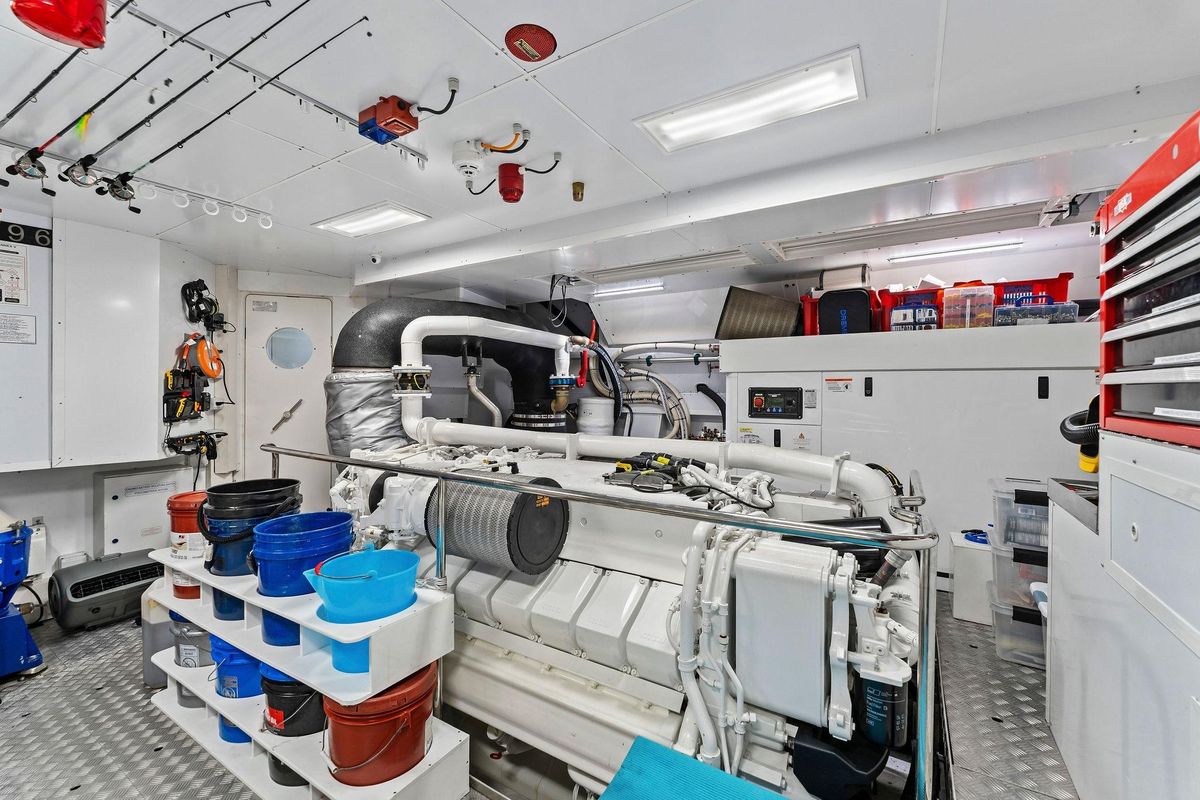 2024 Custom Line 106