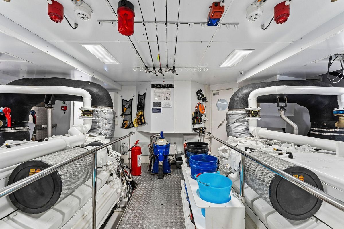 2024 Custom Line 106