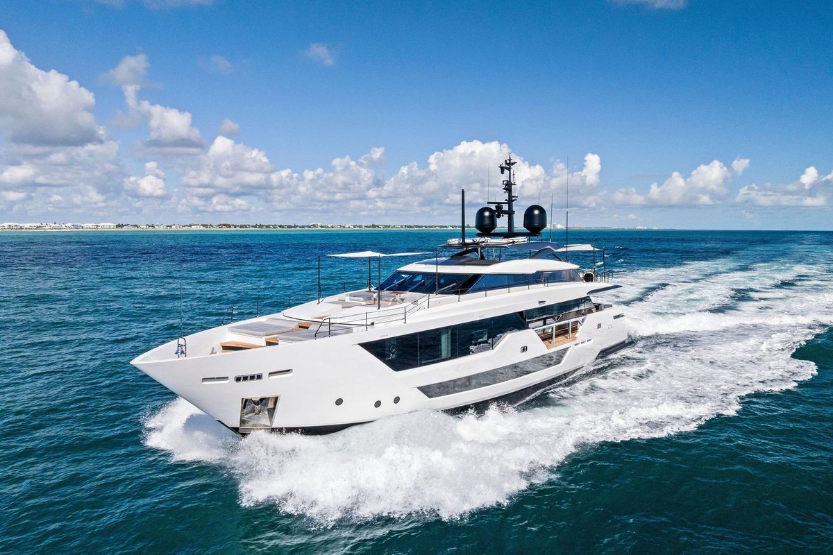 2024 Custom Line 106