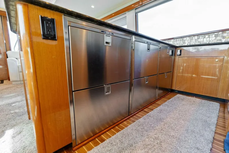 Patriot Yacht Photos Pics 