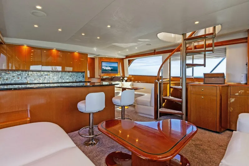 Patriot Yacht Photos Pics 