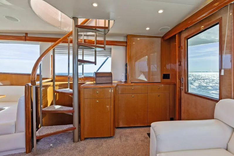 Patriot Yacht Photos Pics 