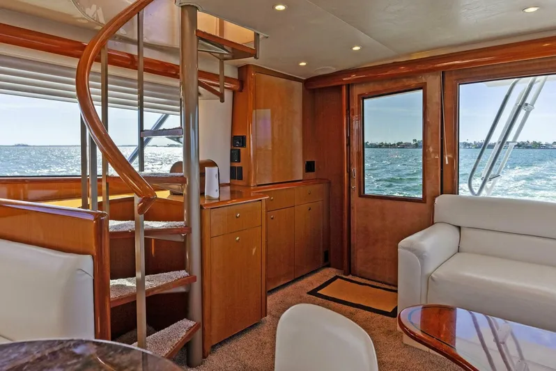 Patriot Yacht Photos Pics 