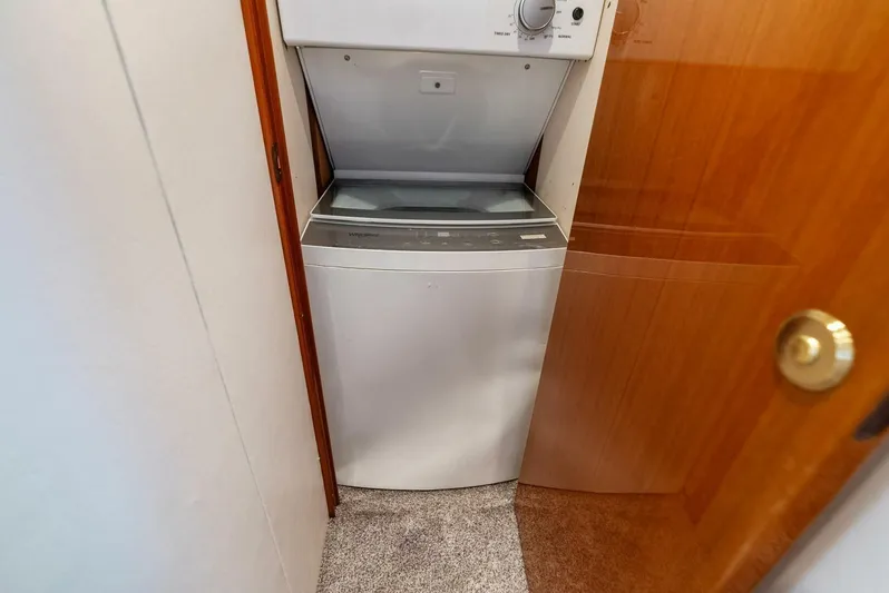 Patriot Yacht Photos Pics 