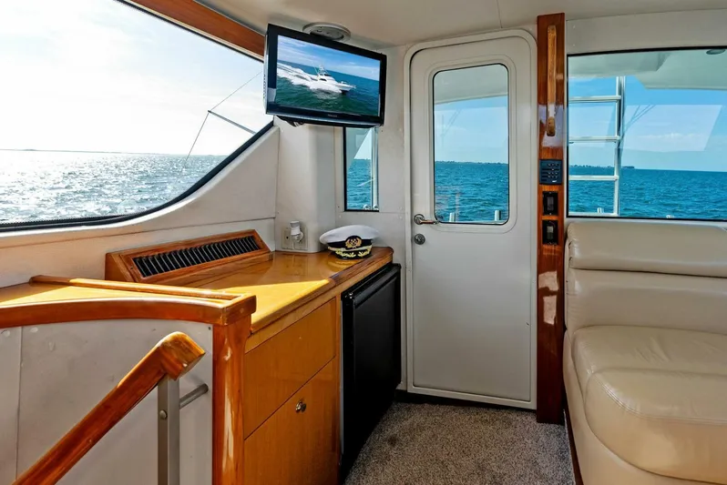 Patriot Yacht Photos Pics 