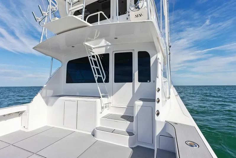 Patriot Yacht Photos Pics 