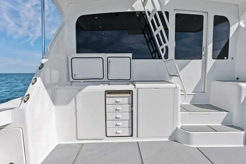 Patriot Yacht Photos Pics 