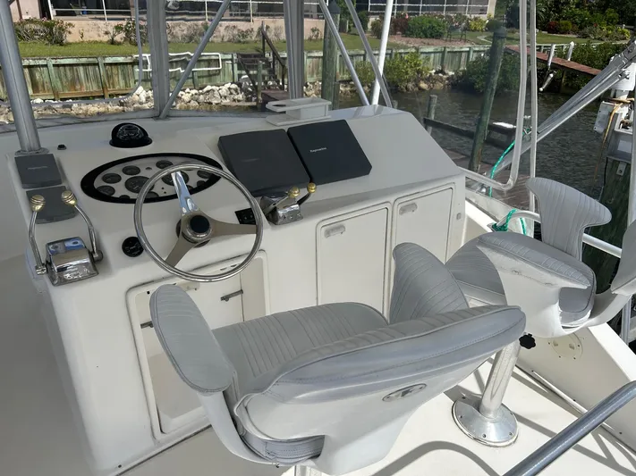 Natalin Cay Yacht Photos Pics 2003 Ocean 40 Super Sport