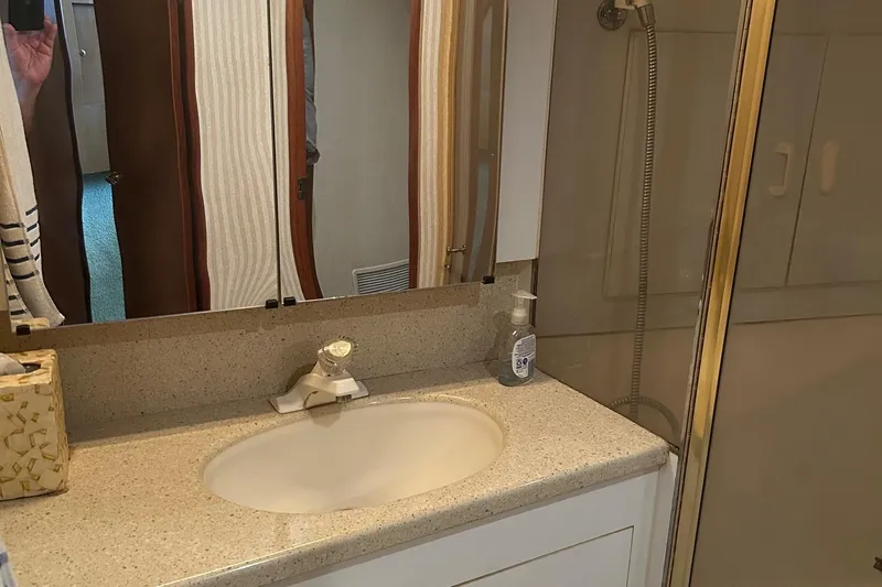 Natalin Cay Yacht Photos Pics 2003 Ocean 40 Super Sport