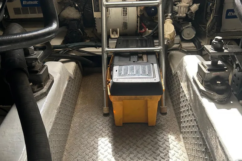 Natalin Cay Yacht Photos Pics 2003 Ocean 40 Super Sport