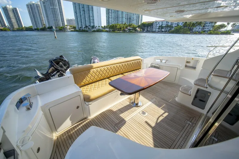  Yacht Photos Pics 2014 Azimut 48 Flybridge - Image 44