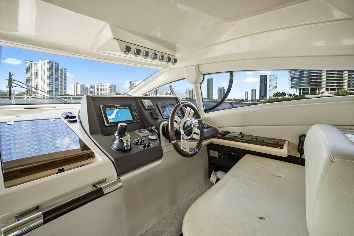 2014 Azimut 48 