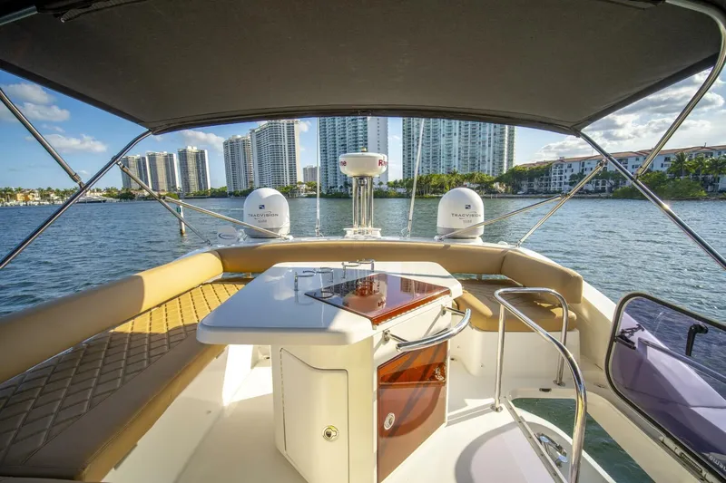  Yacht Photos Pics 2014 Azimut 48 Flybridge - Image 52