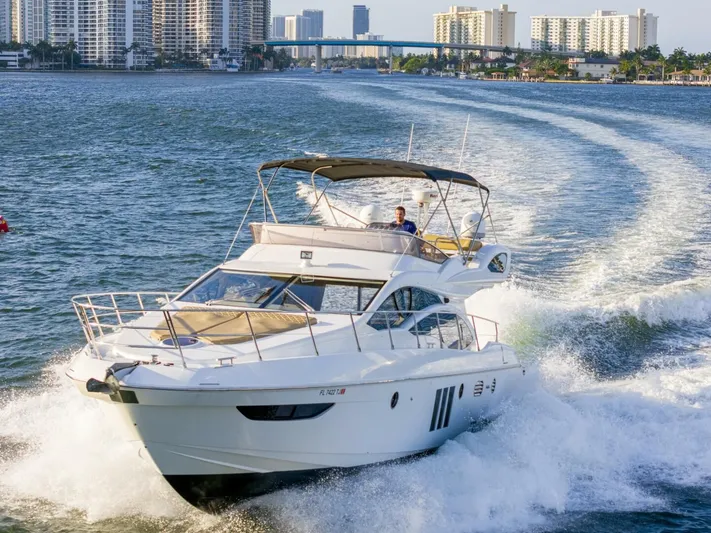  Yacht Photos Pics 2014 Azimut 48 Flybridge - Image 15