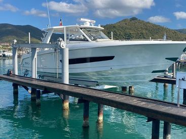 2018 42' 6'' Boston Whaler-420 Outrage sint maarten, AN