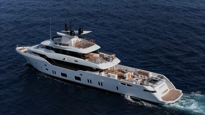Oceanic 143 Yacht Photos Pics 