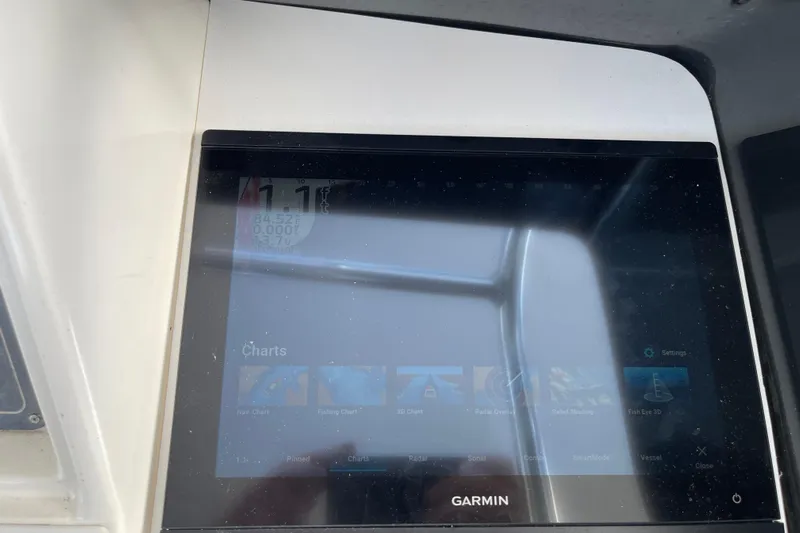 "fortunate" Yacht Photos Pics Garmin navigation display on 1995 JOHNSON 65 Flybridge Motoryacht.