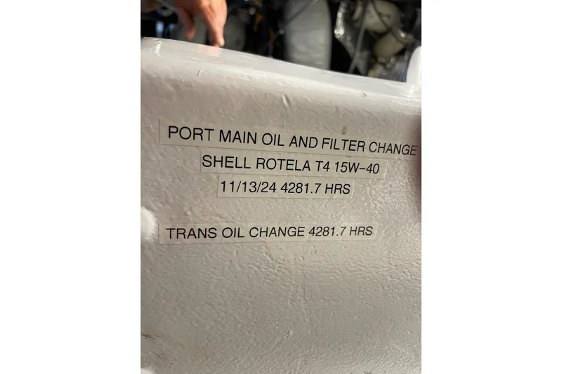 "fortunate" Yacht Photos Pics 1995 JOHNSON 65 Flybridge Motoryacht oil change details, Shell Rotella T4 15W-40.