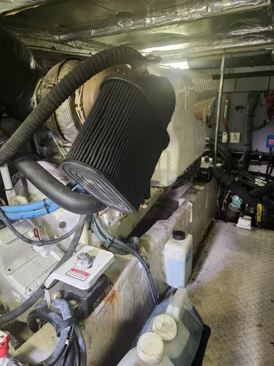  Yacht Photos Pics Engine room of 2004 Sea Ray 480 Sedan Bridge with visible components and wiring.