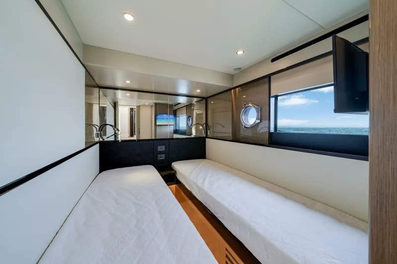  Yacht Photos Pics 2023 Absolute 60 Fly Prisma - Image 25