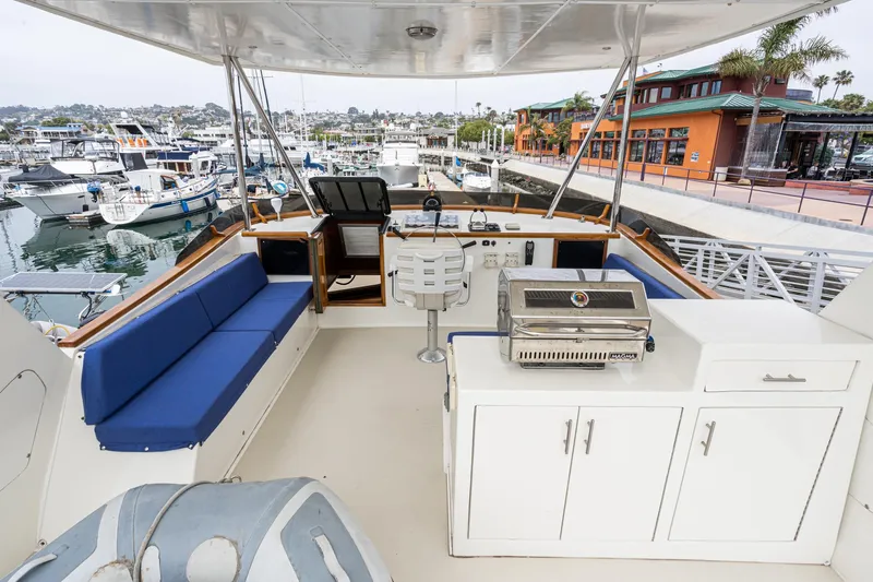 Calypseau Yacht Photos Pics 