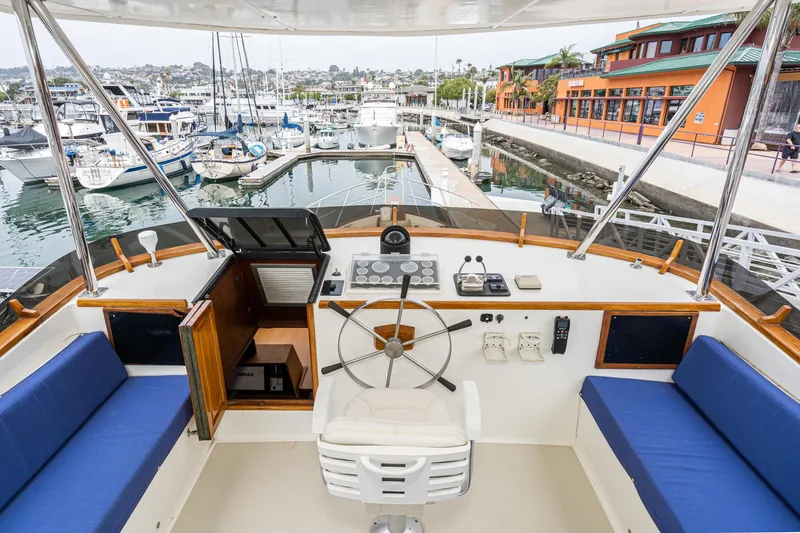 Calypseau Yacht Photos Pics 